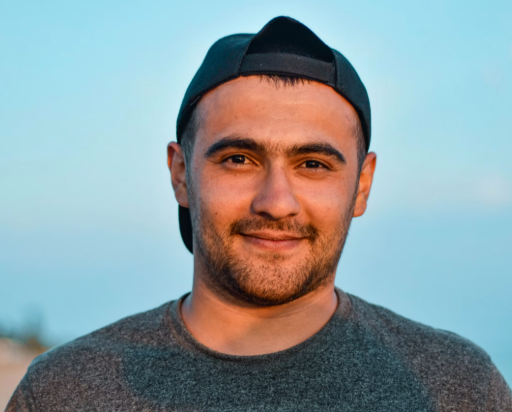 <em>Andres T.</em>